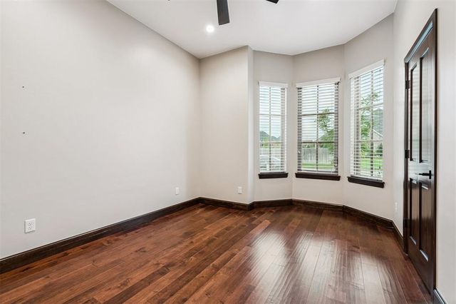 4900 Pont Neuf Road, Edmond, OK 73034