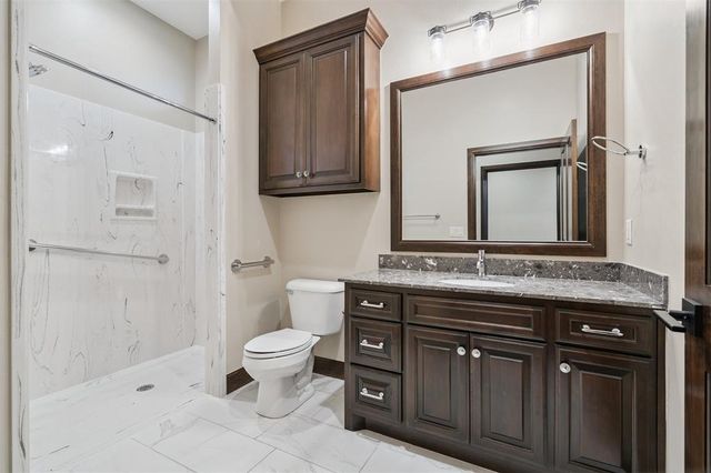 4900 Pont Neuf Road, Edmond, OK 73034