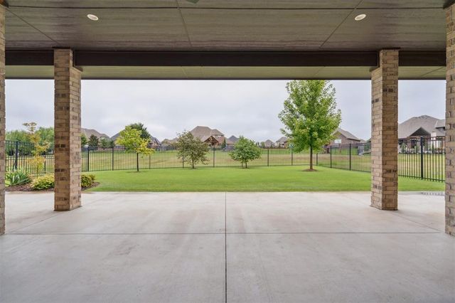 4900 Pont Neuf Road, Edmond, OK 73034