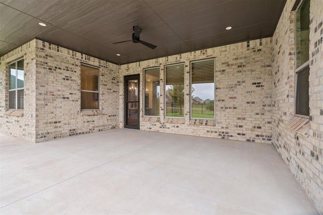 4900 Pont Neuf Road, Edmond, OK 73034