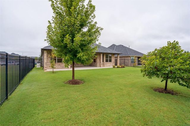4900 Pont Neuf Road, Edmond, OK 73034