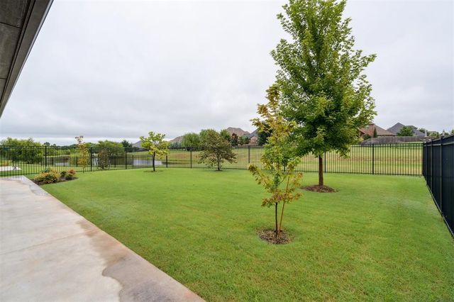 4900 Pont Neuf Road, Edmond, OK 73034