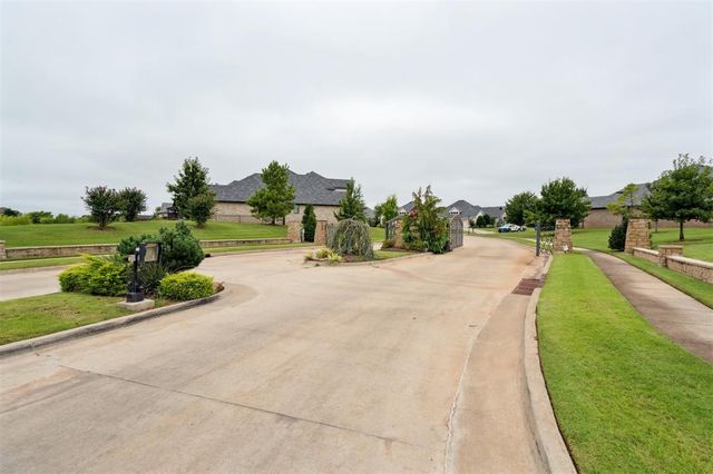 4900 Pont Neuf Road, Edmond, OK 73034