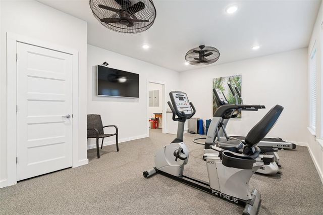 4900 Pont Neuf Road, Edmond, OK 73034