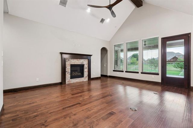 4900 Pont Neuf Road, Edmond, OK 73034