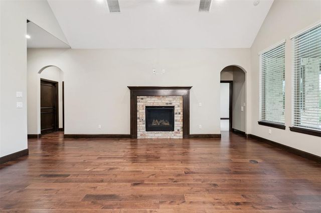 4900 Pont Neuf Road, Edmond, OK 73034