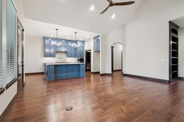 4900 Pont Neuf Road, Edmond, OK 73034