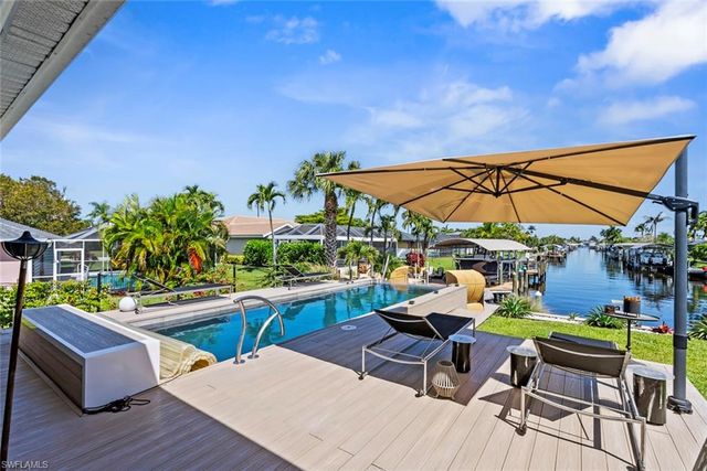 1933 Cornwallis PKWY, Cape Coral, FL 33904