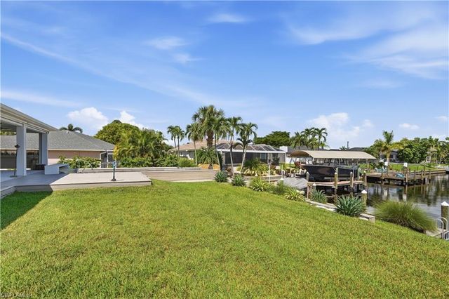 1933 Cornwallis PKWY, Cape Coral, FL 33904