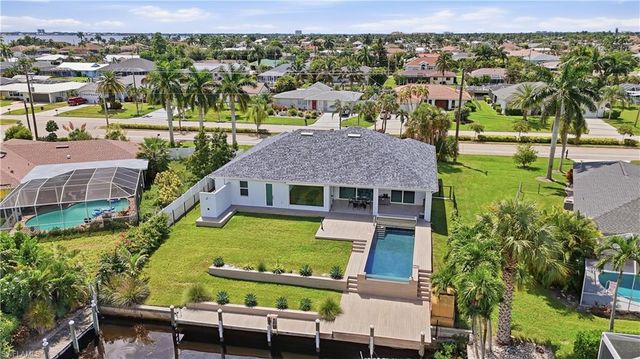1933 Cornwallis PKWY, Cape Coral, FL 33904
