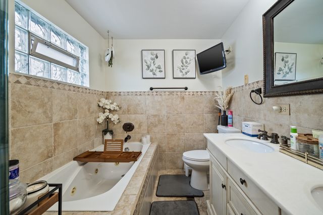 608 Morris Avenue, Bellwood, IL 60104