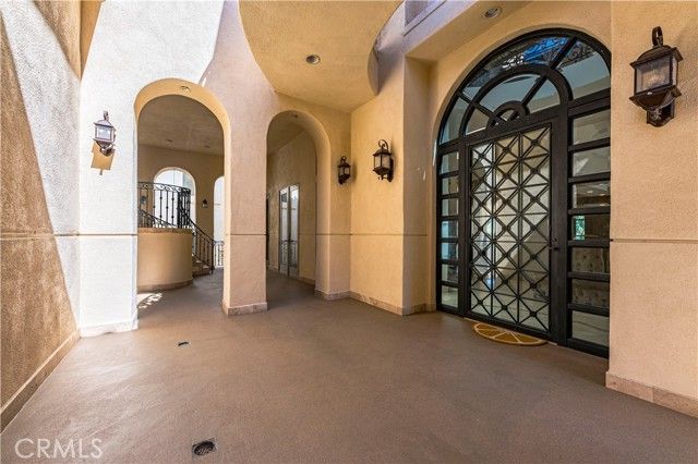 22166 W San Joaquin Drive, Canyon Lake, CA 92587