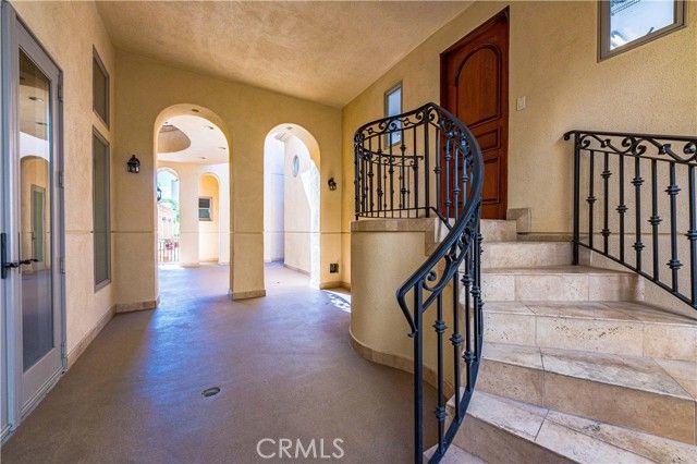 22166 W San Joaquin Drive, Canyon Lake, CA 92587