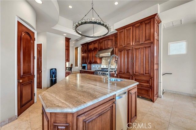 22166 W San Joaquin Drive, Canyon Lake, CA 92587