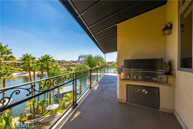 22166 W San Joaquin Drive, Canyon Lake, CA 92587