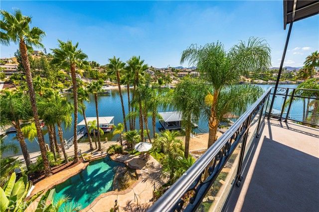 22166 W San Joaquin Drive, Canyon Lake, CA 92587