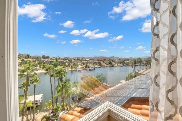 22166 W San Joaquin Drive, Canyon Lake, CA 92587