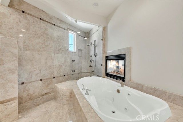 22166 W San Joaquin Drive, Canyon Lake, CA 92587