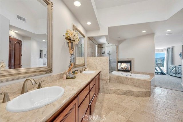 22166 W San Joaquin Drive, Canyon Lake, CA 92587