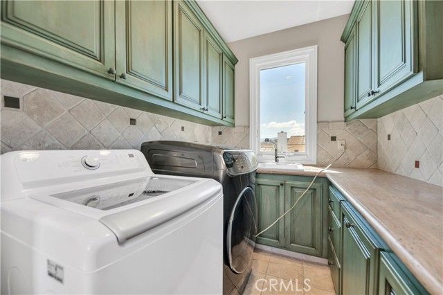 22166 W San Joaquin Drive, Canyon Lake, CA 92587