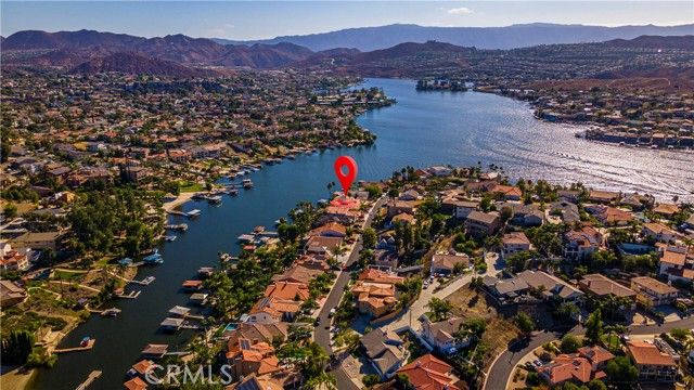 22166 W San Joaquin Drive, Canyon Lake, CA 92587