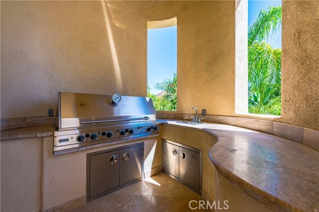 22166 W San Joaquin Drive, Canyon Lake, CA 92587