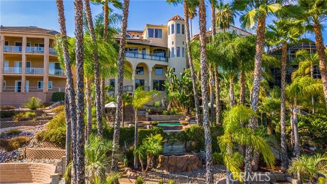 22166 W San Joaquin Drive, Canyon Lake, CA 92587