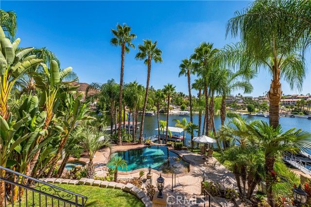 22166 W San Joaquin Drive, Canyon Lake, CA 92587