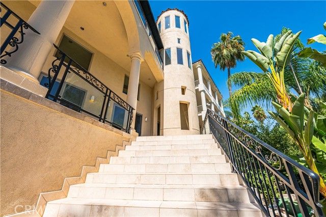 22166 W San Joaquin Drive, Canyon Lake, CA 92587