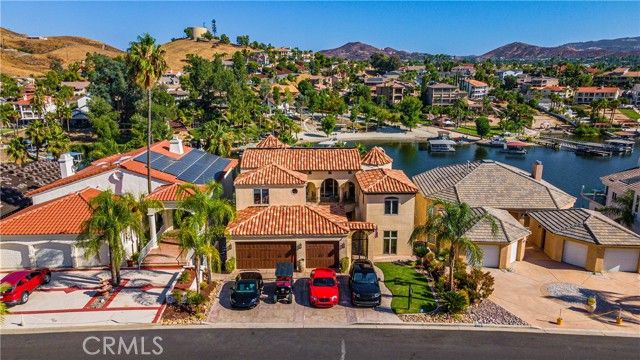 22166 W San Joaquin Drive, Canyon Lake, CA 92587