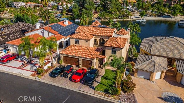 22166 W San Joaquin Drive, Canyon Lake, CA 92587