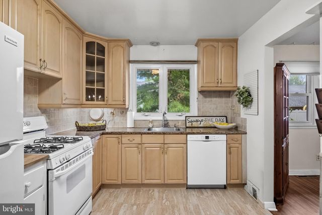 136 RIDGE CIR, Cherry Hill, NJ 08002