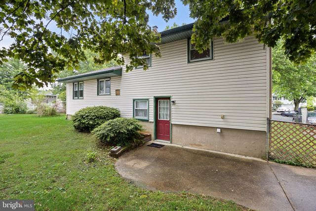 136 RIDGE CIR, Cherry Hill, NJ 08002