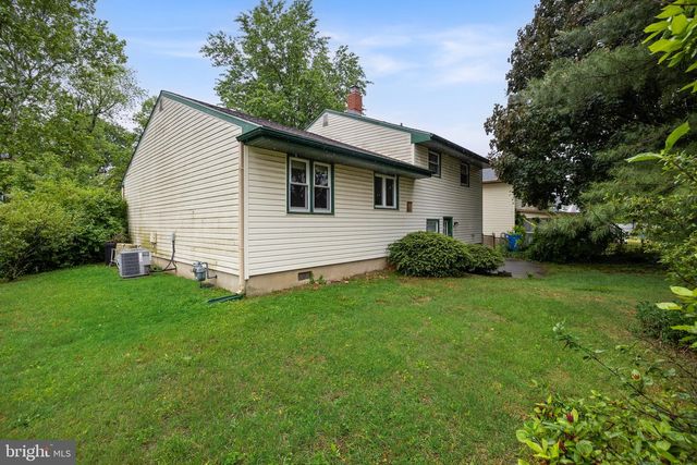 136 RIDGE CIR, Cherry Hill, NJ 08002