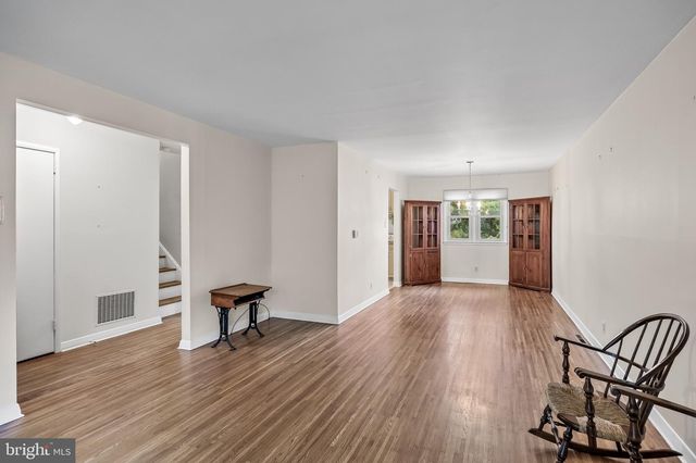 136 RIDGE CIR, Cherry Hill, NJ 08002