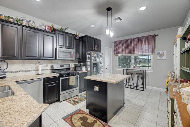 11918 Mulberry Drive, Mont Belvieu, TX 77535