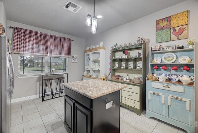 11918 Mulberry Drive, Mont Belvieu, TX 77535