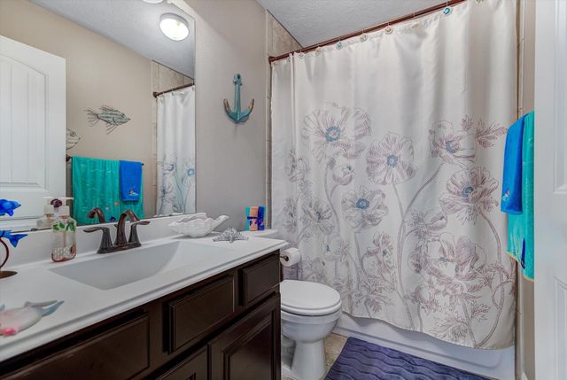 11918 Mulberry Drive, Mont Belvieu, TX 77535