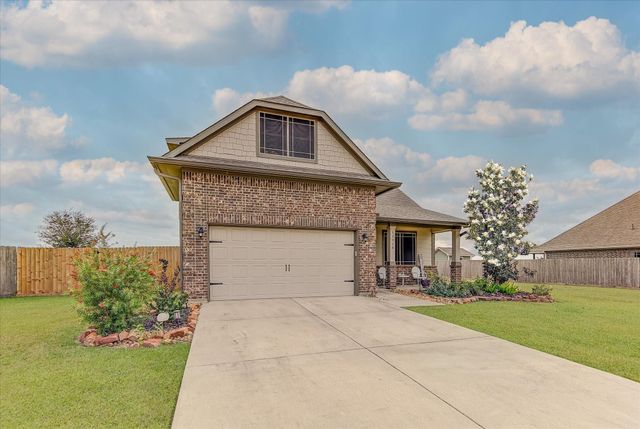 11918 Mulberry Drive, Mont Belvieu, TX 77535