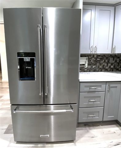 14 Rainbow Lk 3, Irvine, CA 92614