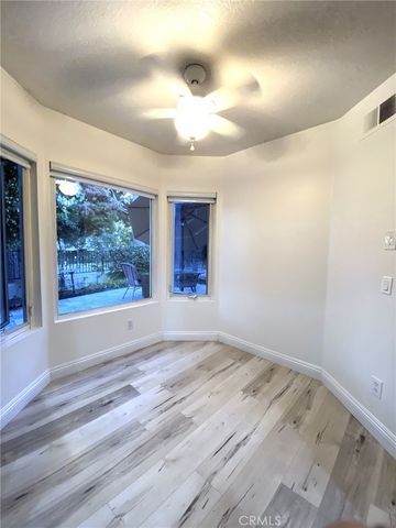 14 Rainbow Lk 3, Irvine, CA 92614