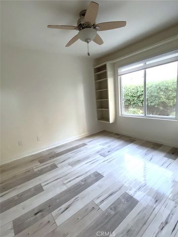 14 Rainbow Lk 3, Irvine, CA 92614