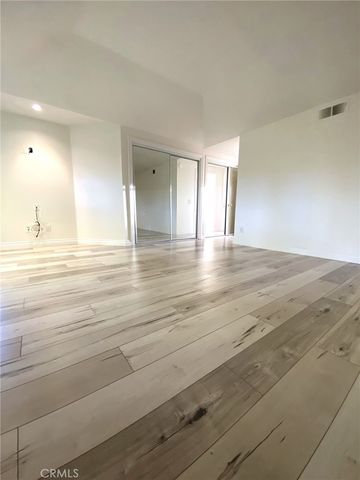 14 Rainbow Lk 3, Irvine, CA 92614