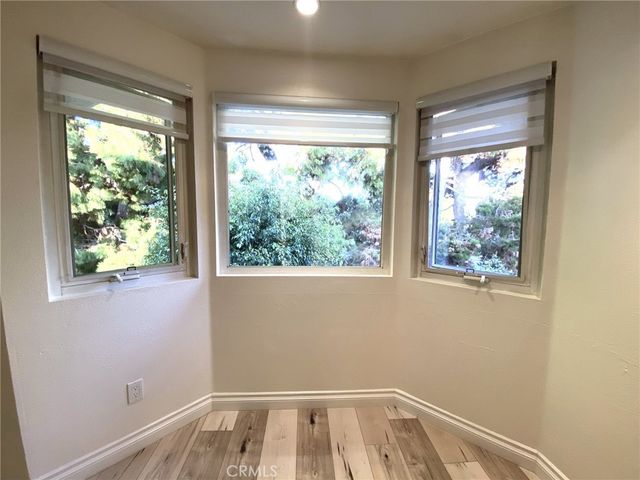 14 Rainbow Lk 3, Irvine, CA 92614