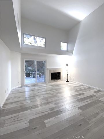 14 Rainbow Lk 3, Irvine, CA 92614
