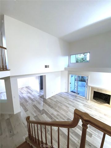 14 Rainbow Lk 3, Irvine, CA 92614