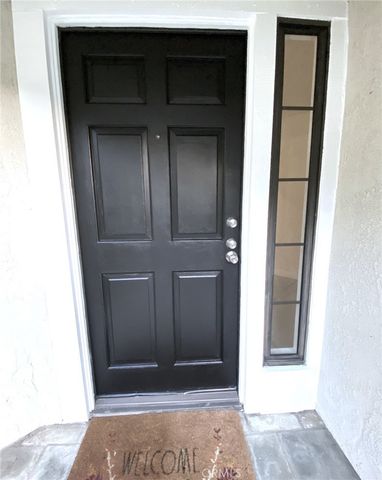 14 Rainbow Lk 3, Irvine, CA 92614