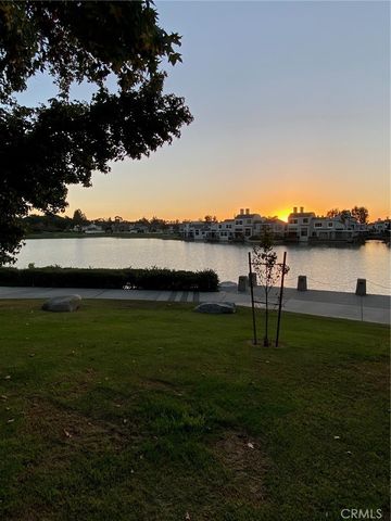 14 Rainbow Lk 3, Irvine, CA 92614