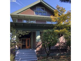 2112 Se ELLIOTT Ave, Portland, OR 97214