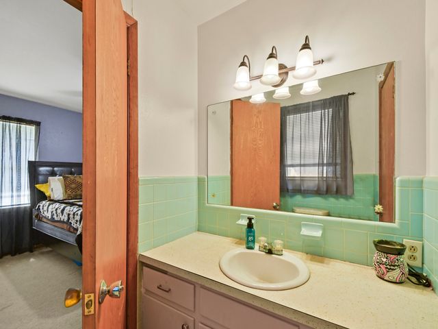 2045 County Road 113, Whitesboro, TX 76273